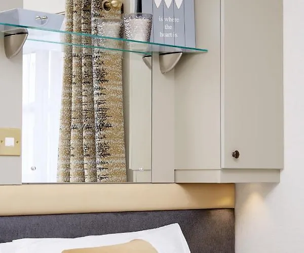 بيت للعطل Jjs Azalea *